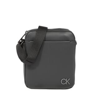 Calvin Klein Taška přes rameno 'REPORTER'  černá